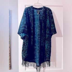 Women’s teal and black kimono with black fringed hem, size L, by Hot Topic